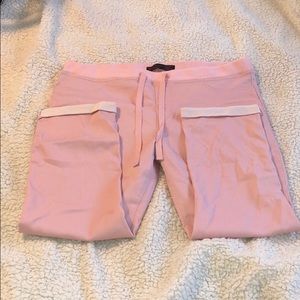 Pink no boundaries pull on capris